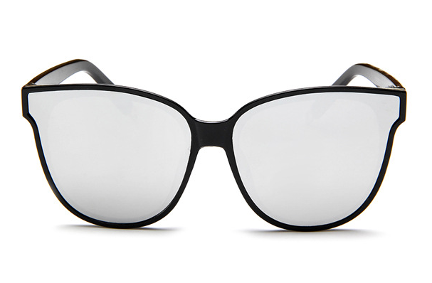 Fashionable Oversized Sunglasses